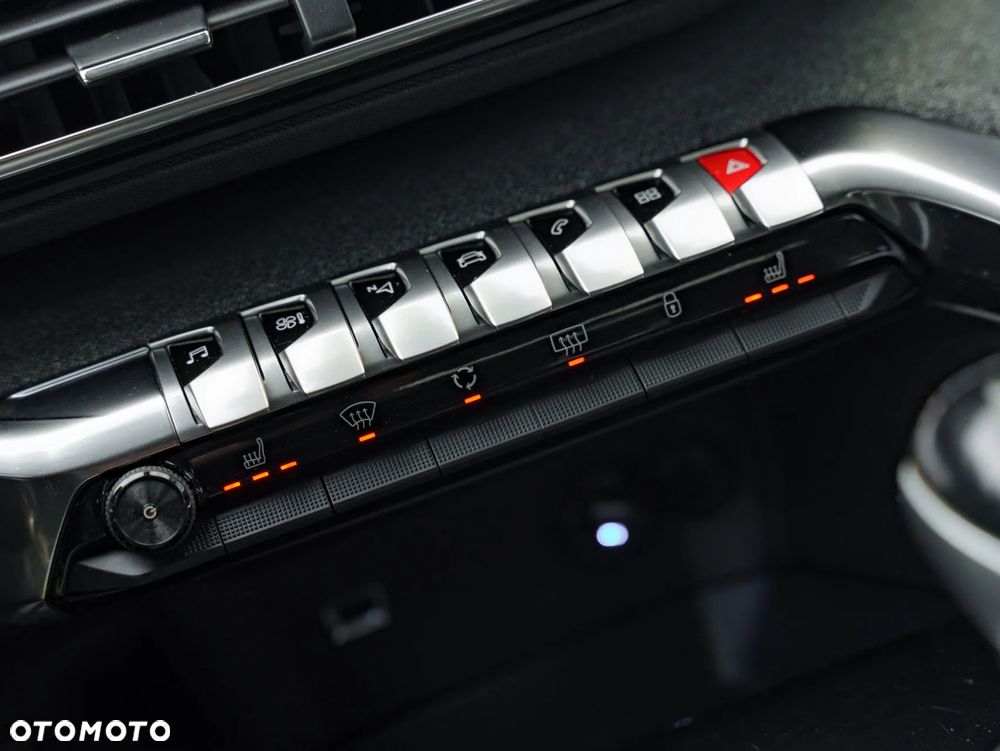 Peugeot 3008 1.5 BlueHDi Allure S&S - 22