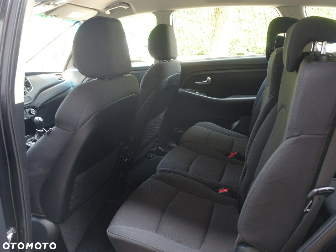 Kia Carens 1.6 GDI L 7os EU6 - 15