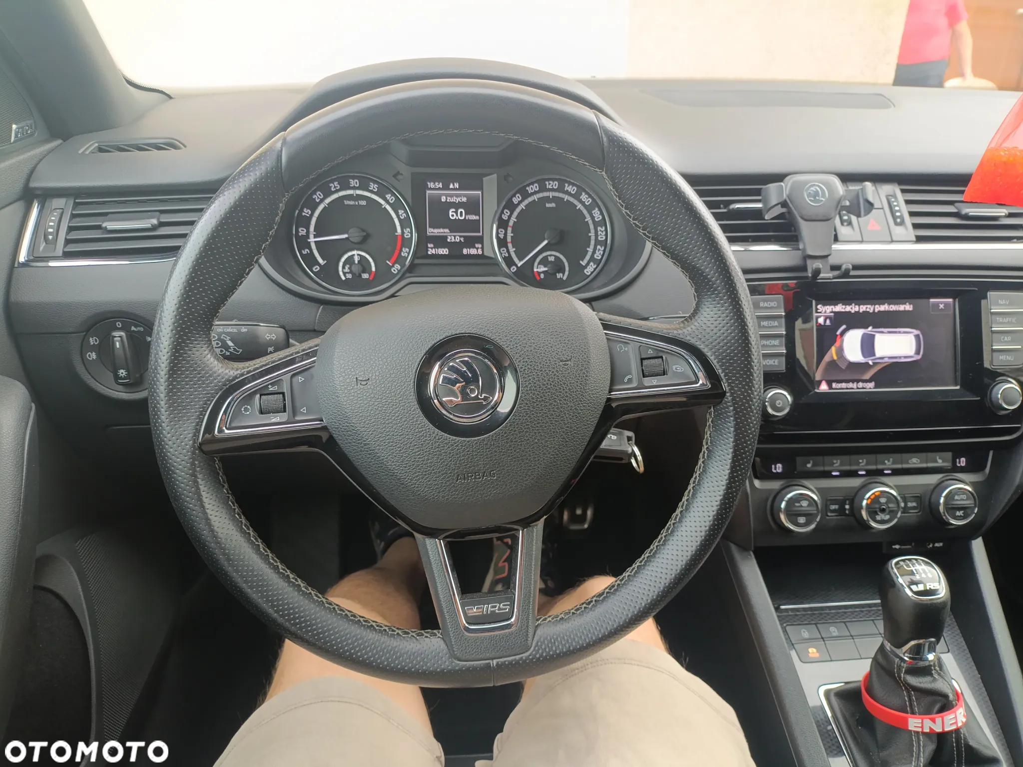 Skoda Octavia Combi 2.0 TDI RS - 16