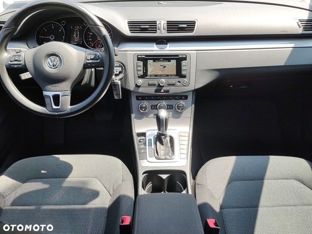 Volkswagen Passat 2.0 Blue TDI DSG SCR Comfortline - 22