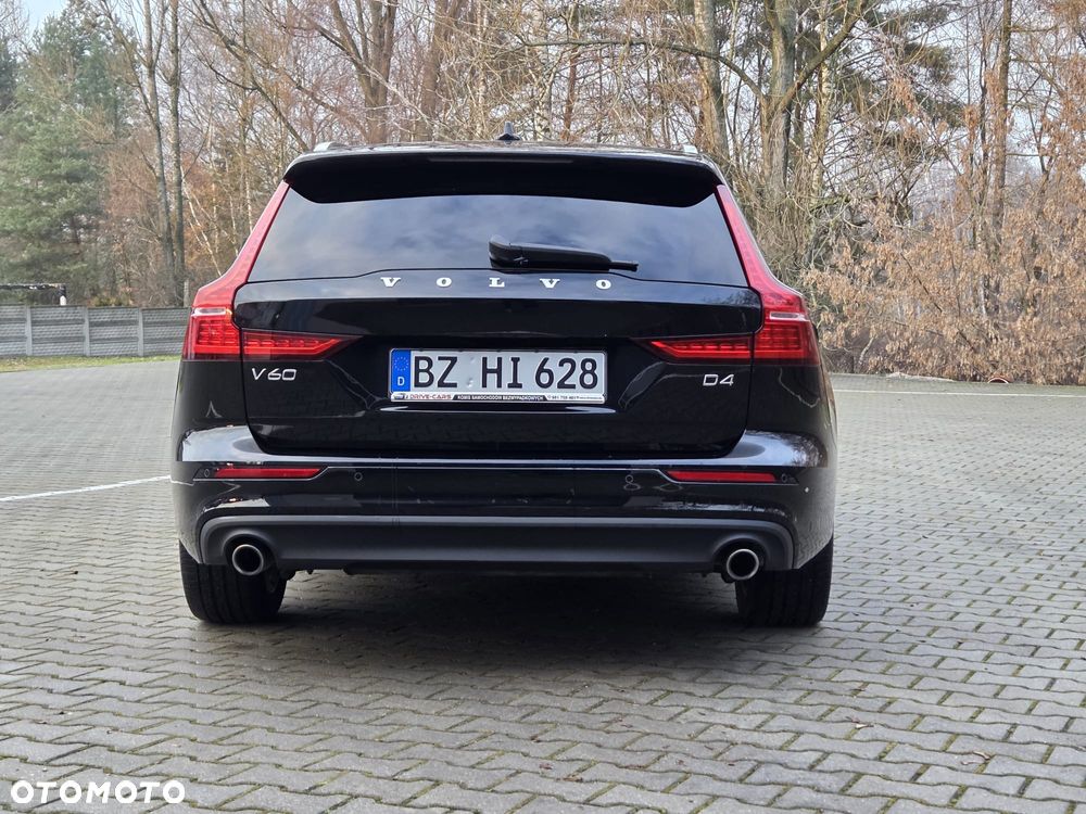 Volvo V60 D4 Geartronic Momentum Pro - 11