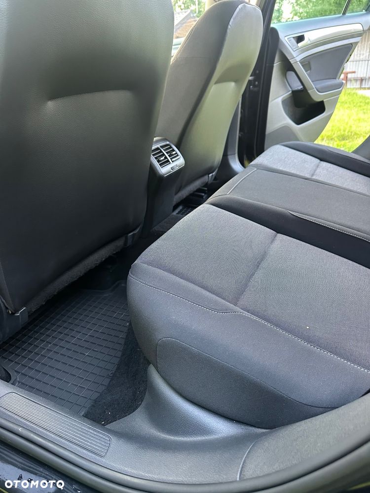 Volkswagen Golf - 20