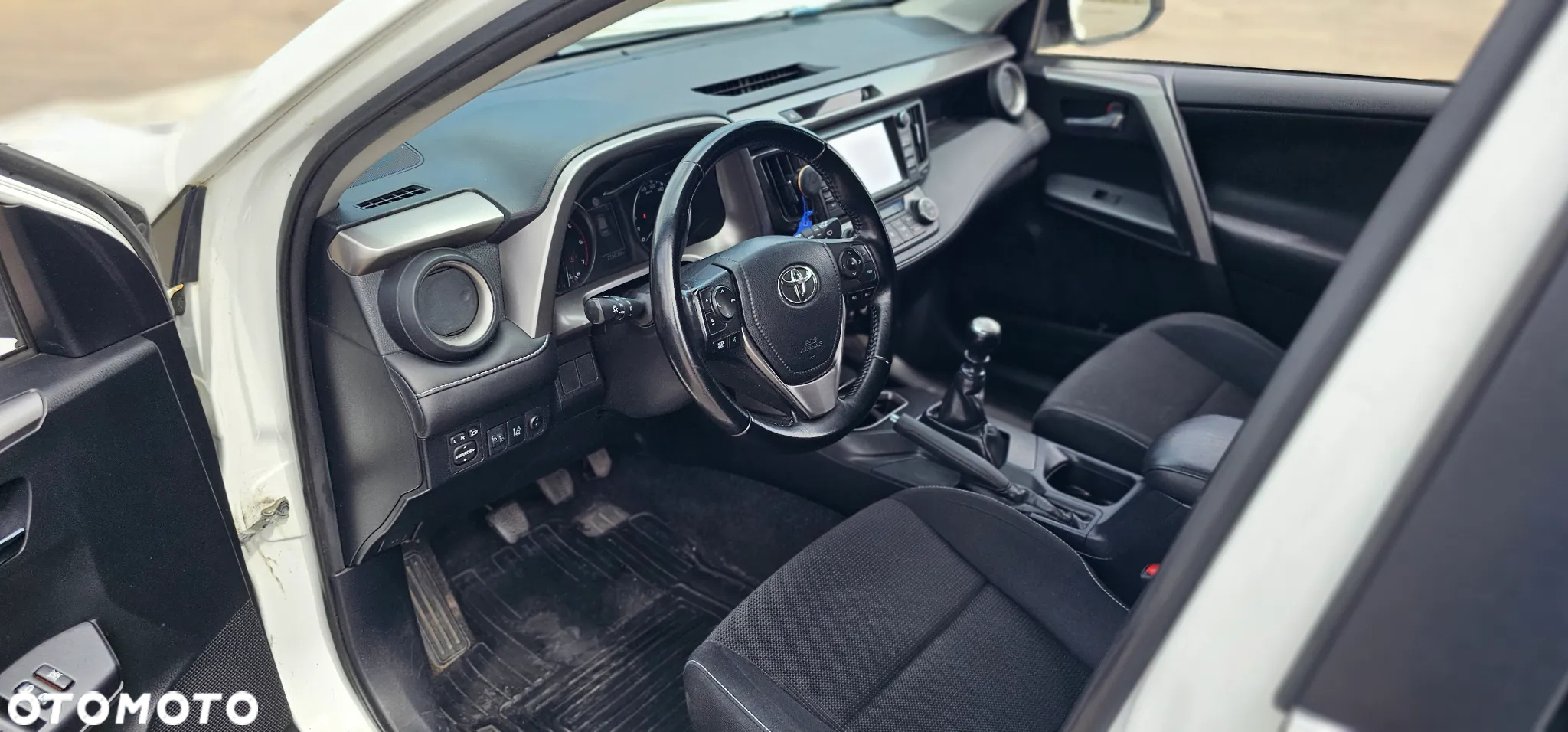 Toyota RAV4 - 10