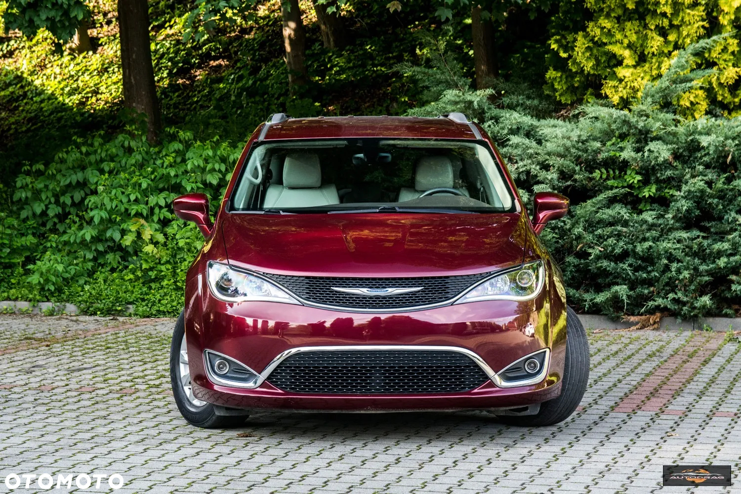Chrysler Pacifica - 12