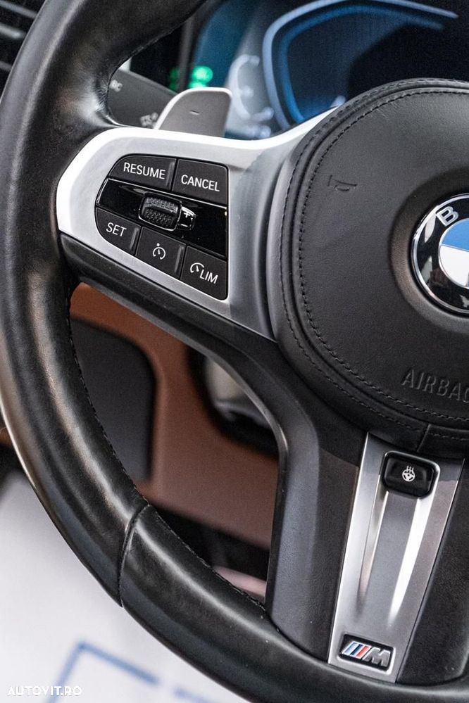 BMW Seria 3 330e Aut. M Sport - 16