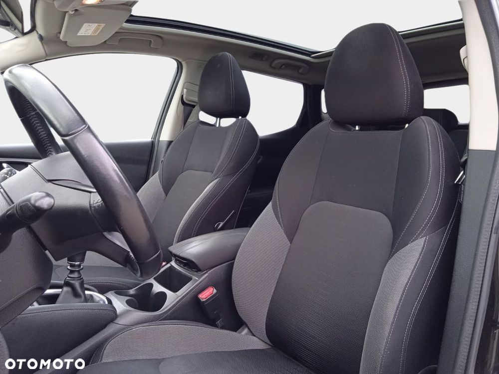 Nissan Qashqai 1.6 DIG-T N-Connecta - 30