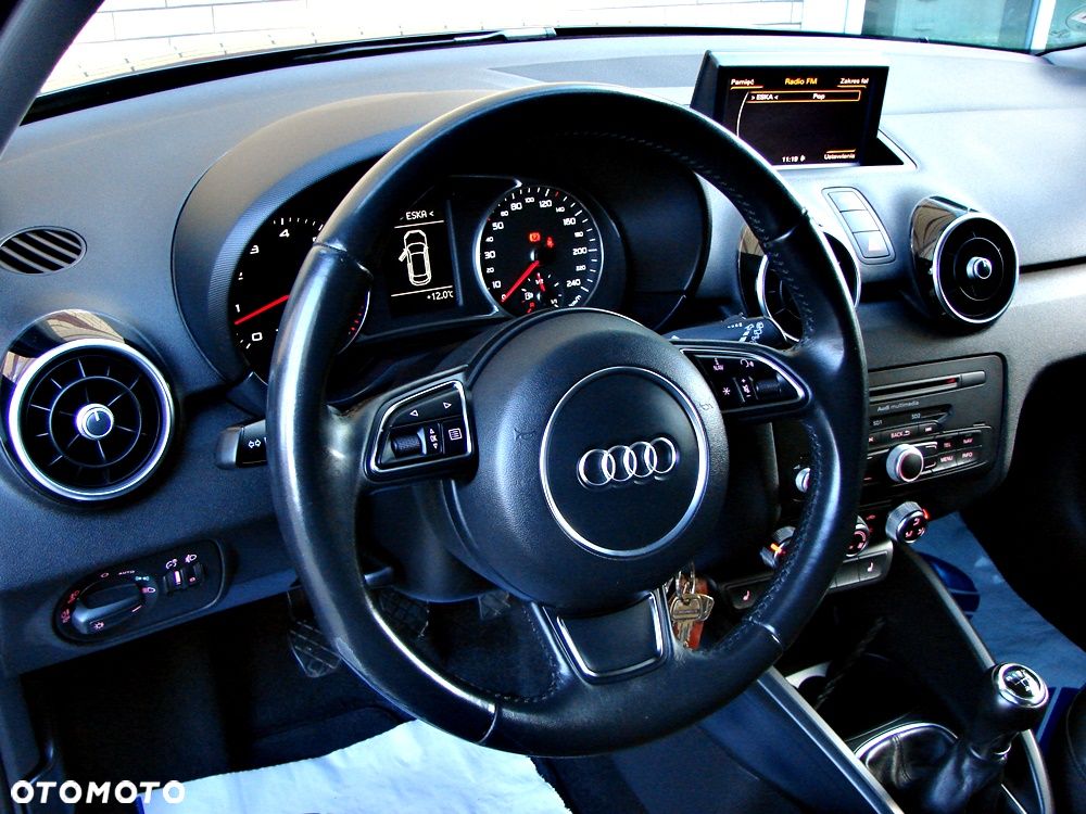 Audi A1 Sportback 1.2 TFSI S line edition m S line Sportpaket - 22