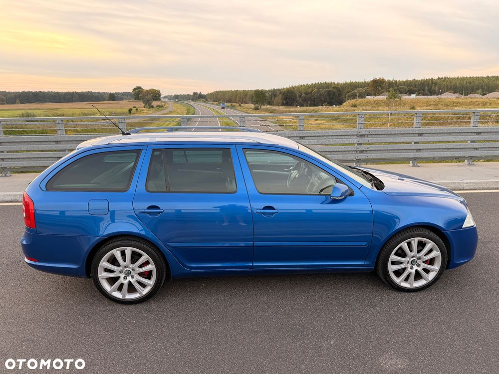 Skoda Octavia 2.0 TDI DPF RS DSG - 4