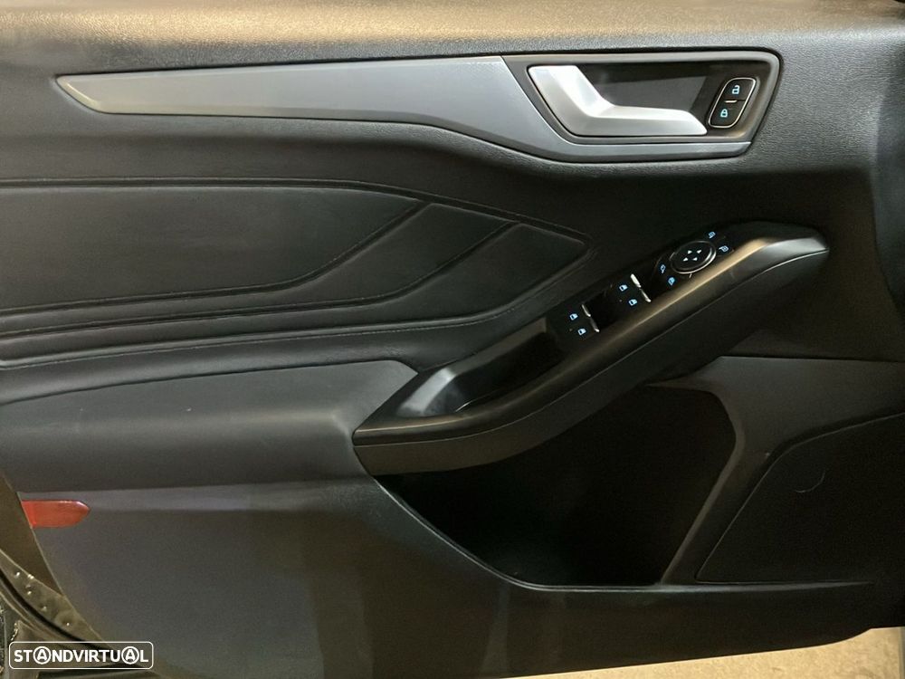 Ford Focus 1.0 EcoBoost Active Aut. - 22