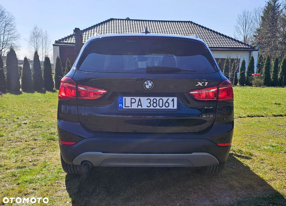 BMW X1 sDrive18d Advantage sport - 4