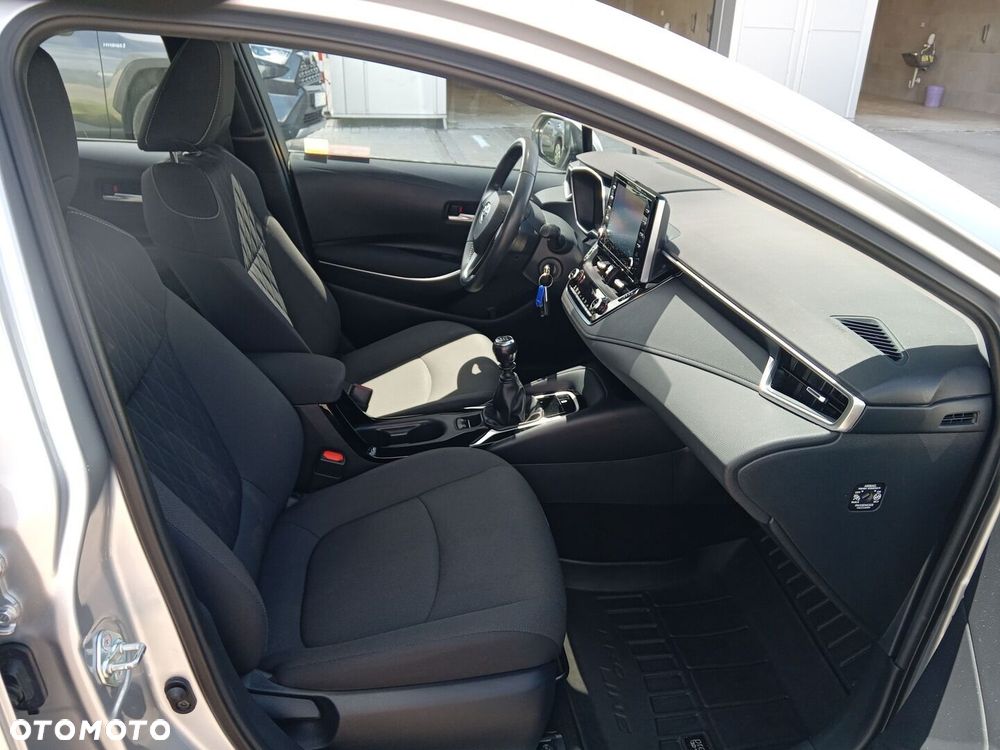 Toyota Corolla - 10