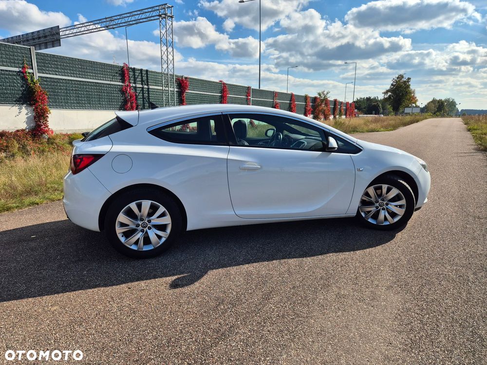 Opel Astra - 16