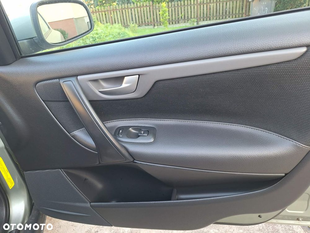 Volvo S60 2.4 Momentum - 11