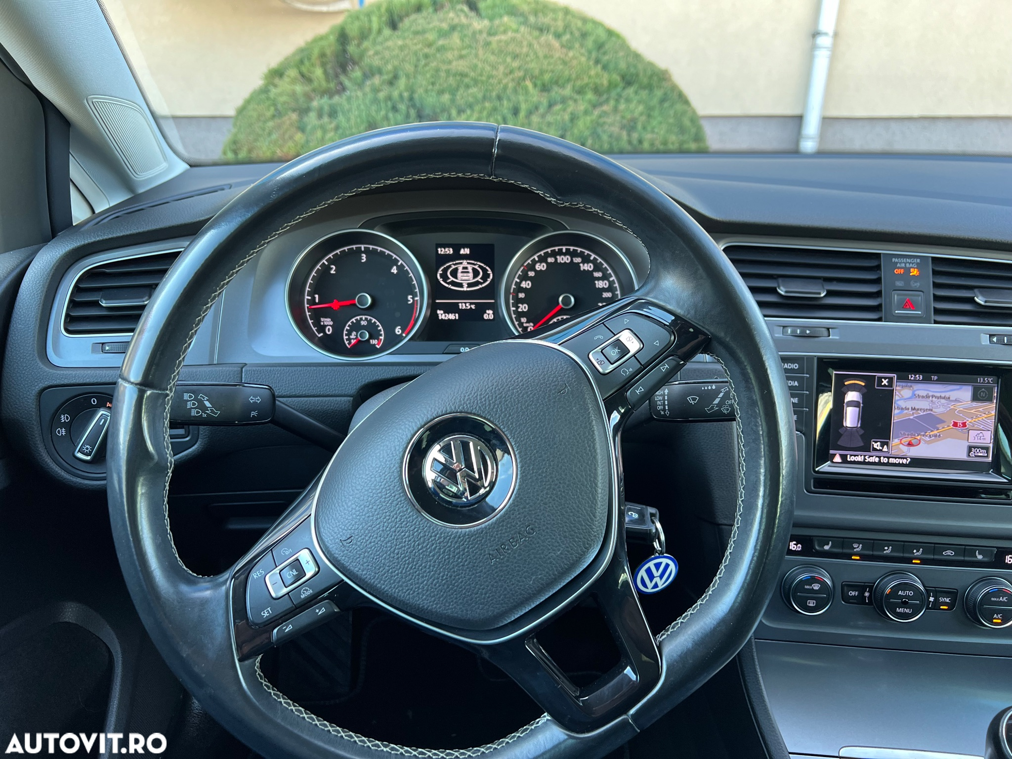 Volkswagen Golf 1.6 TDI BlueMotion Technology Lounge - 18