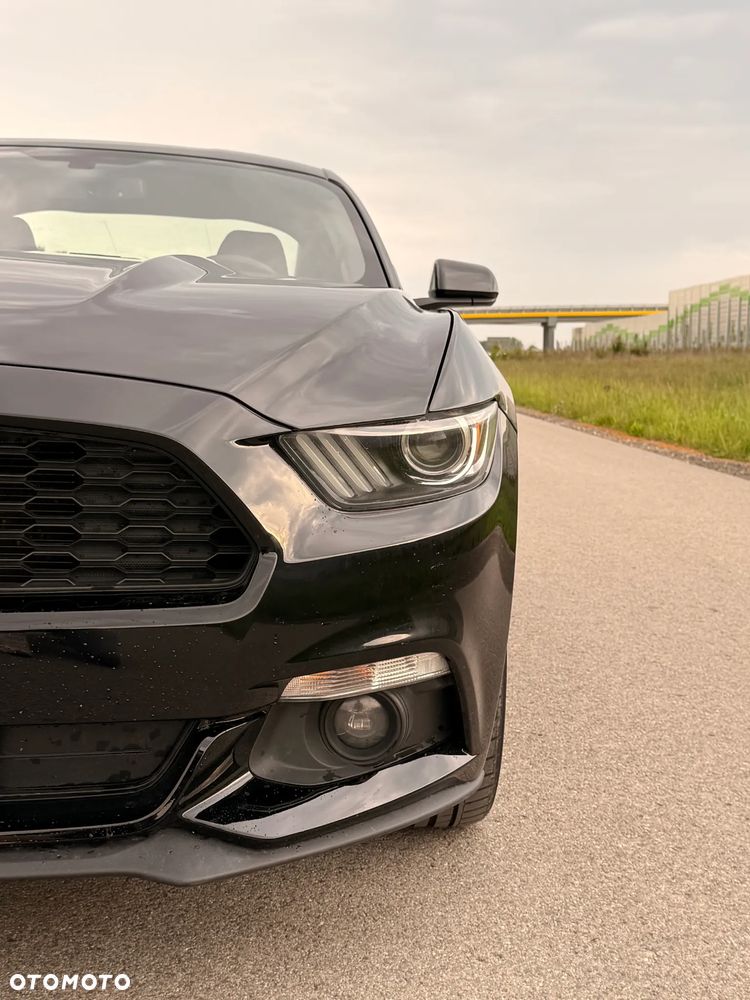 Ford Mustang 3.7 V6 Premium - 11