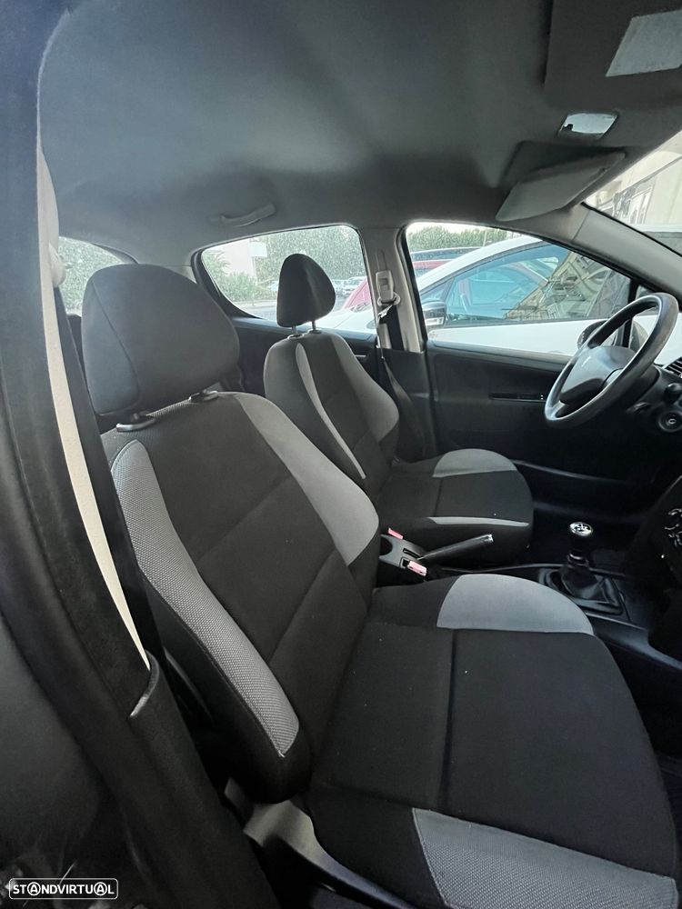 Peugeot 207 1.4 16V Trendy - 26