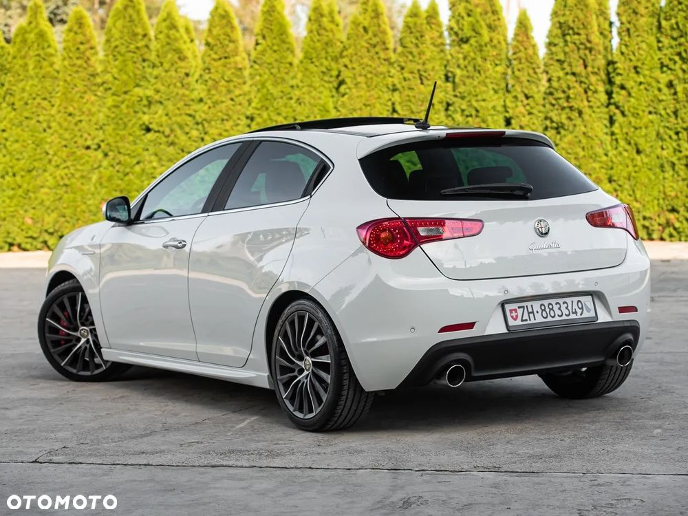Alfa Romeo Giulietta 1750 TBi Quadrifoglio Verde - 9
