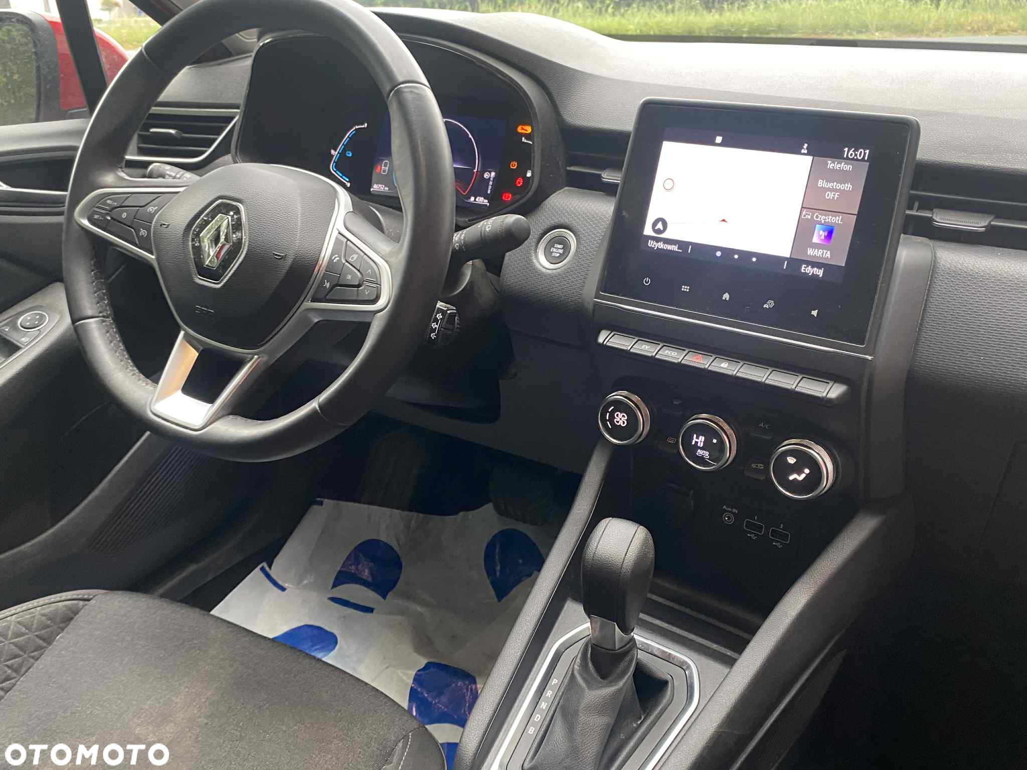 Renault Clio - 10