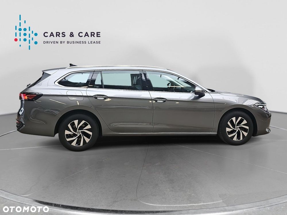 Volkswagen Passat - 22
