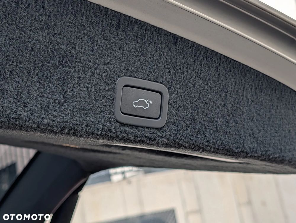 Volvo XC 60 D4 Drive-E Momentum - 20