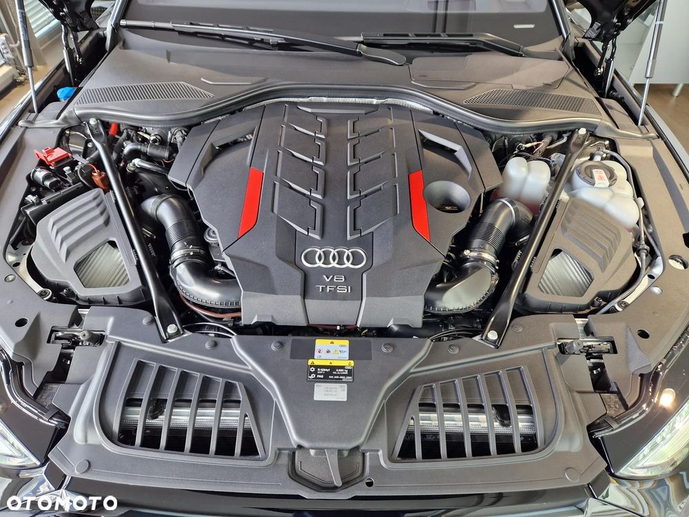 Audi S8 - 18