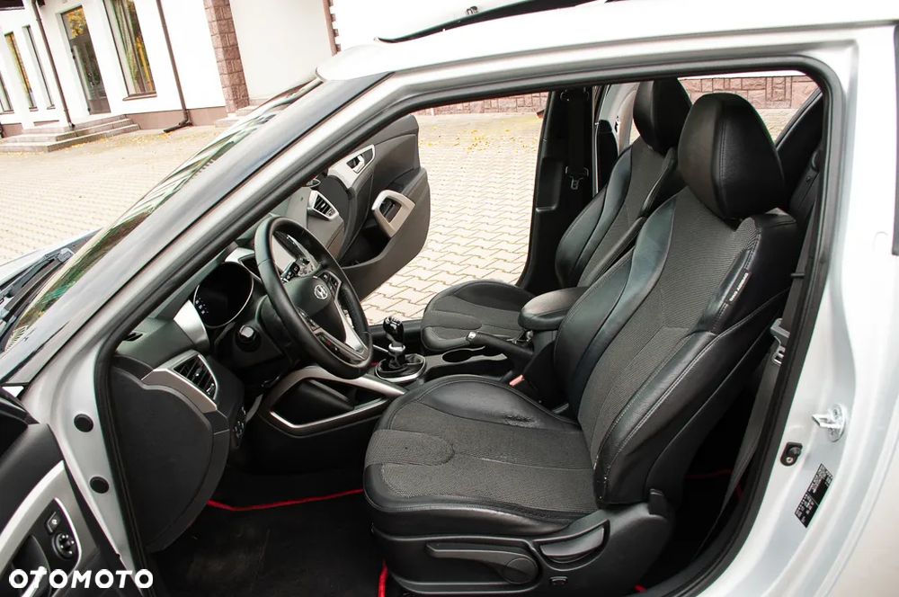 Hyundai Veloster 1.6 blue Premium - 31