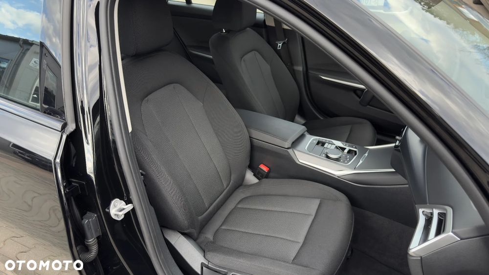 BMW Seria 3 318i Business Edition - 19
