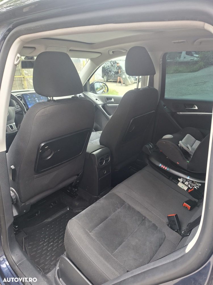 Volkswagen Tiguan - 12