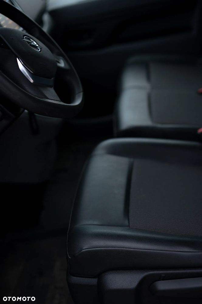 Opel Vivaro - 23