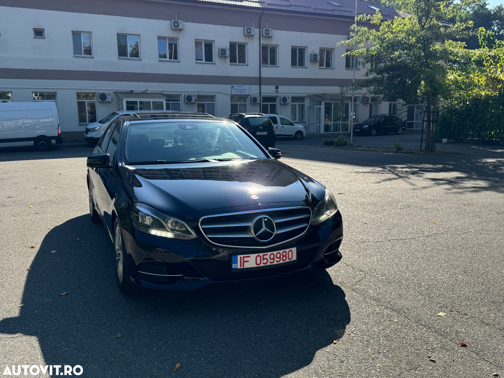 Mercedes-Benz E 220 Blue TEC BlueEFFICIENCY Edition - 2