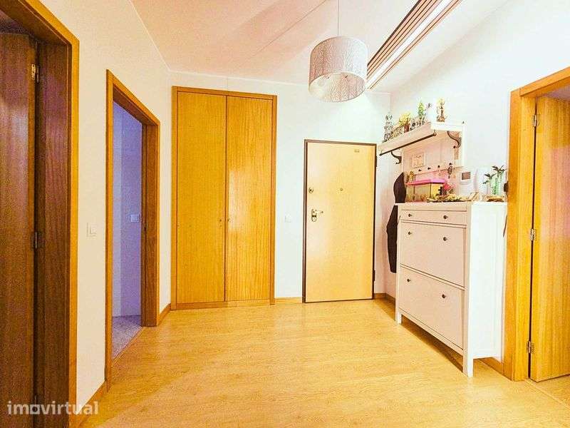 OPORTUNIDADE EM GONDOMAR - VALBOM - T2 - Grande imagem: 4/10