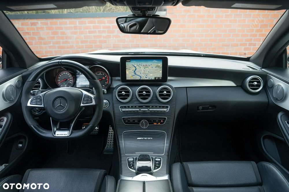 Mercedes-Benz Klasa C AMG 63 S AMG Speedshift 7G-MCT - 30