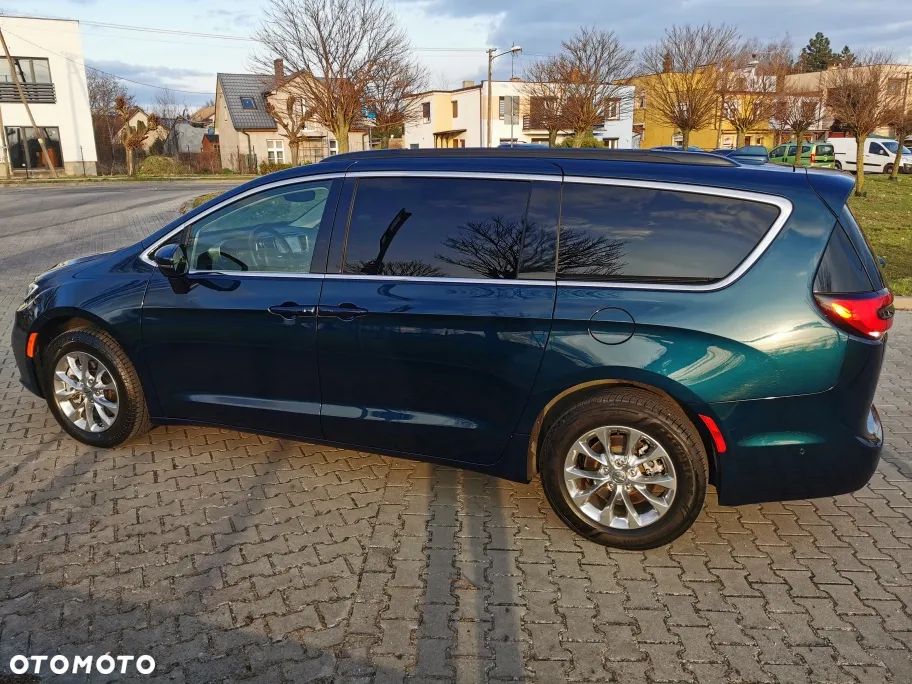 Chrysler Pacifica - 29