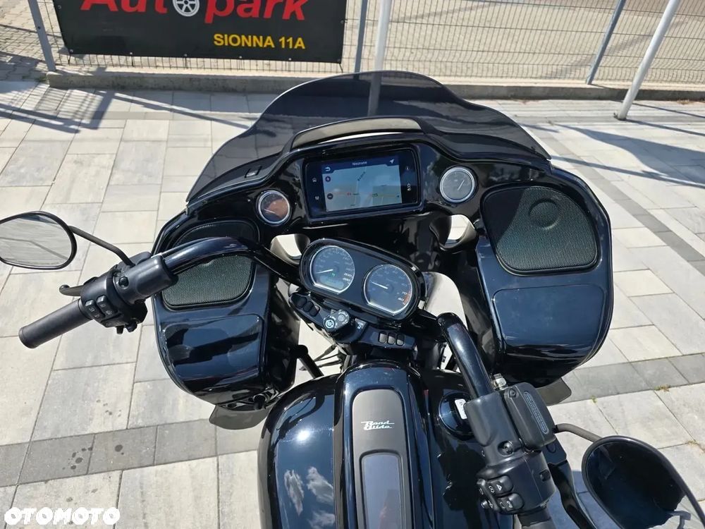 Harley-Davidson Touring Road Glide - 22