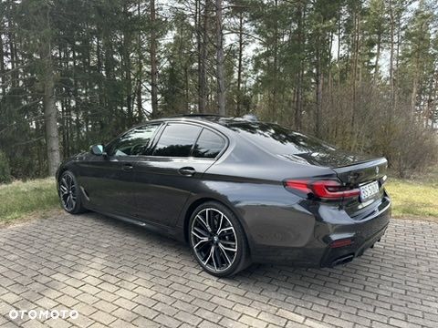 BMW Seria 5 M550i xDrive sport - 4