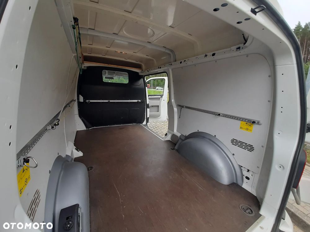 Volkswagen Transporter L2H2 4Motion - 12