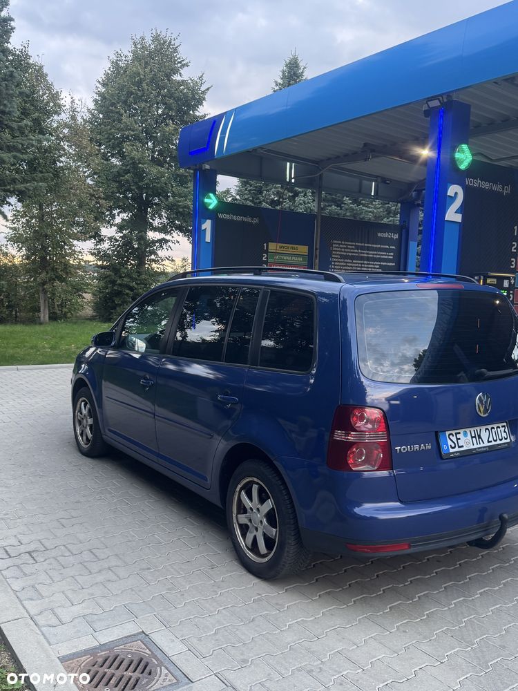 Volkswagen Touran - 5