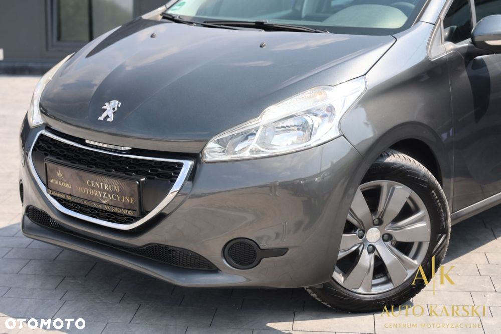 Peugeot 208 - 11
