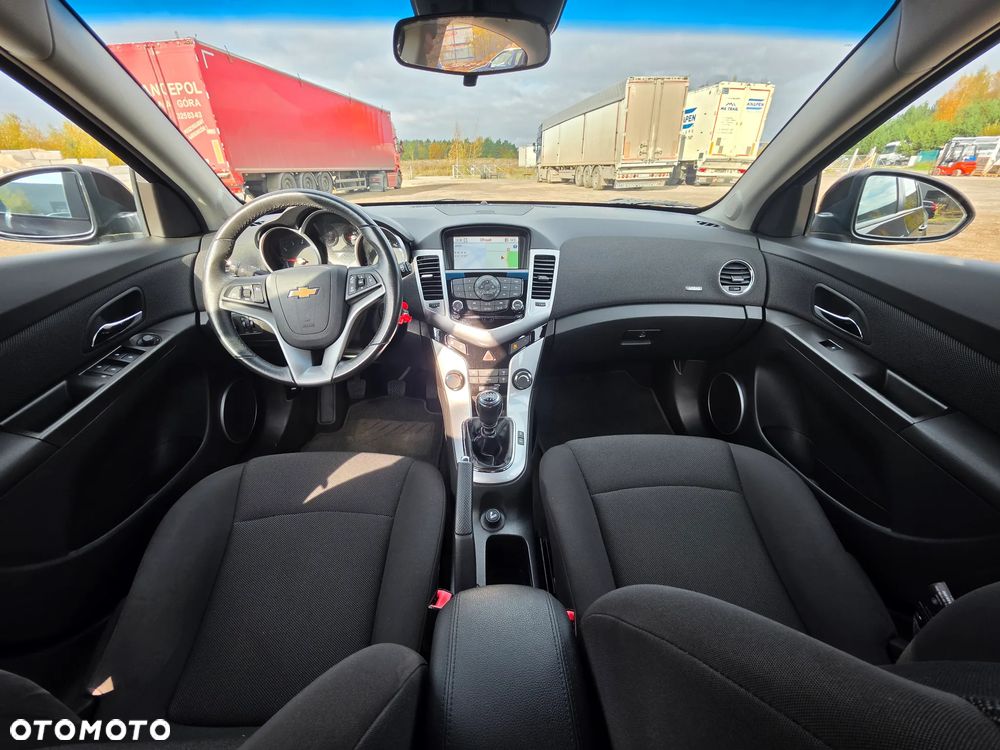 Chevrolet Cruze - 17