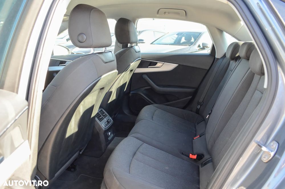 Audi A4 2.0 TDI DPF multitronic Ambiente - 27