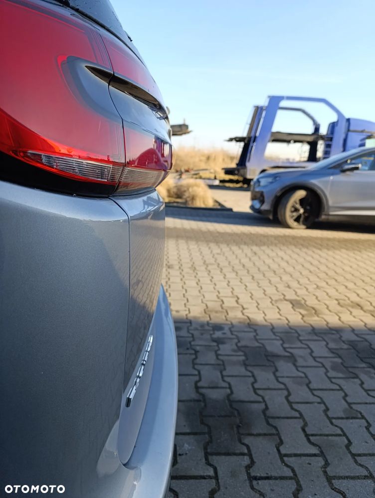 Chrysler Pacifica - 17