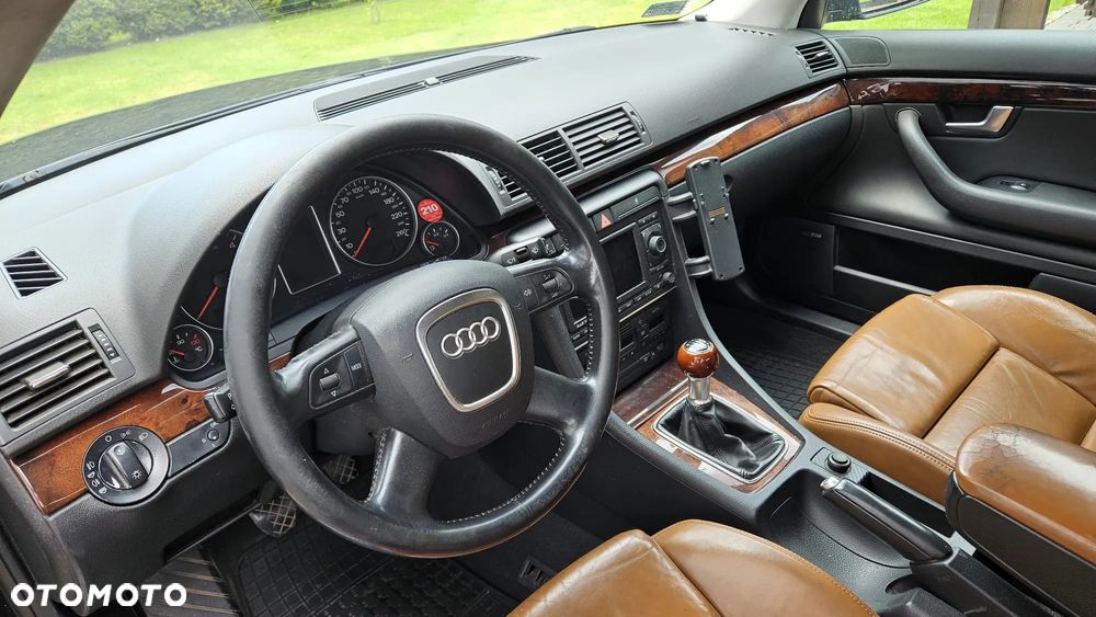 Audi A4 - 4