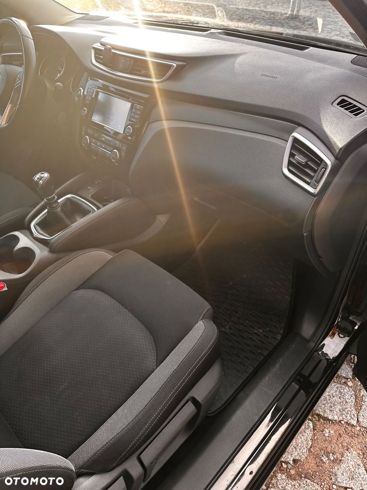 Nissan Qashqai 1.5 dCi N-CONNECTA - 19