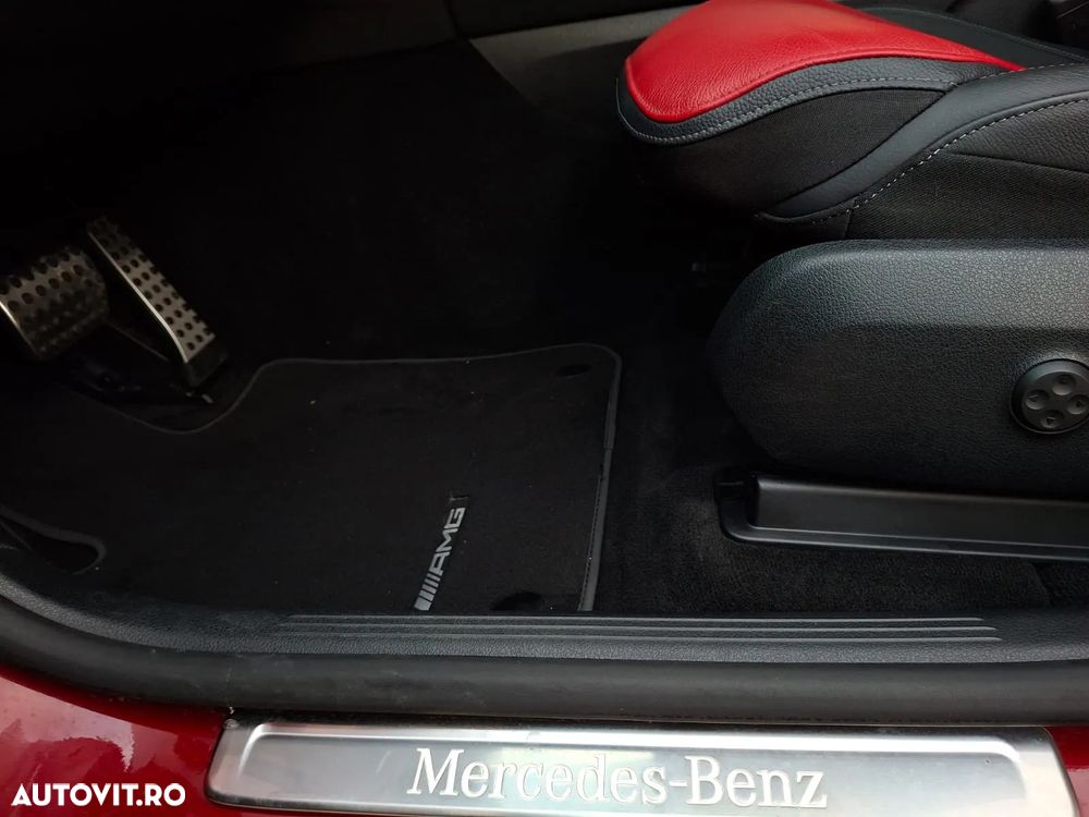 Mercedes-Benz GLC 300 e 4MATIC - 37