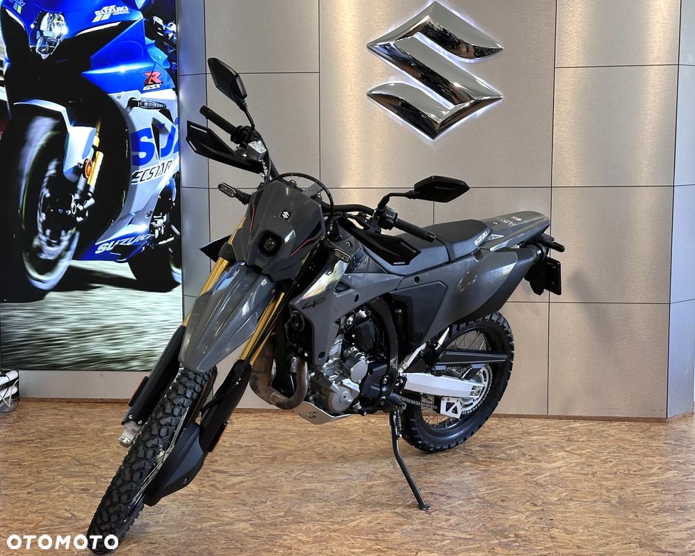 Suzuki DR-Z - 8