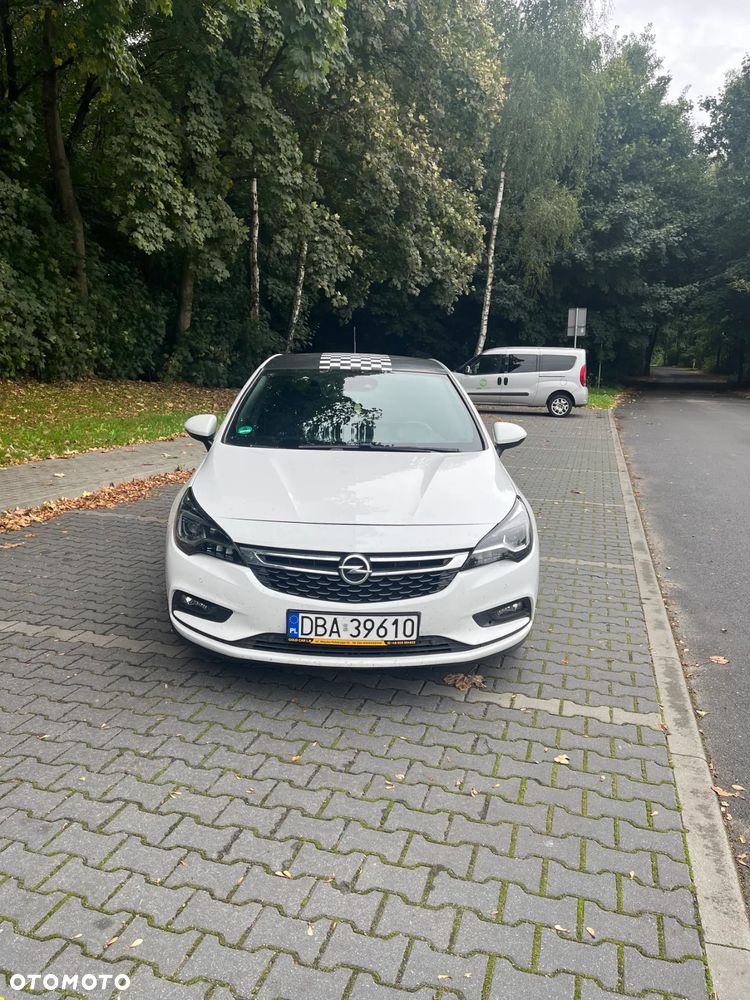 Opel Astra V 1.6 CDTI Dynamic S&S - 2
