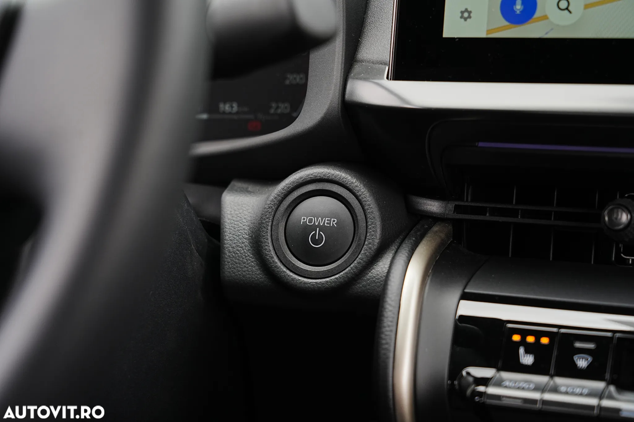 Toyota C-HR 1.8 HSD 122 CP 4x2 CVT C-lassy bi-tone - 22