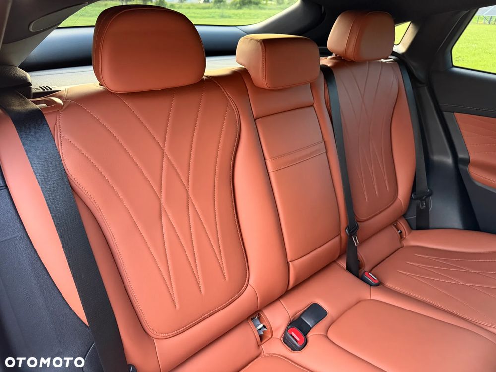 Mercedes-Benz GLC 300 mHEV 4-Matic AMG Line - 25