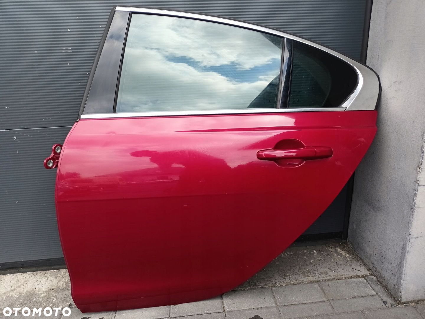 JAGUAR XE X760 - DRZWI LEWY TYŁ - 1