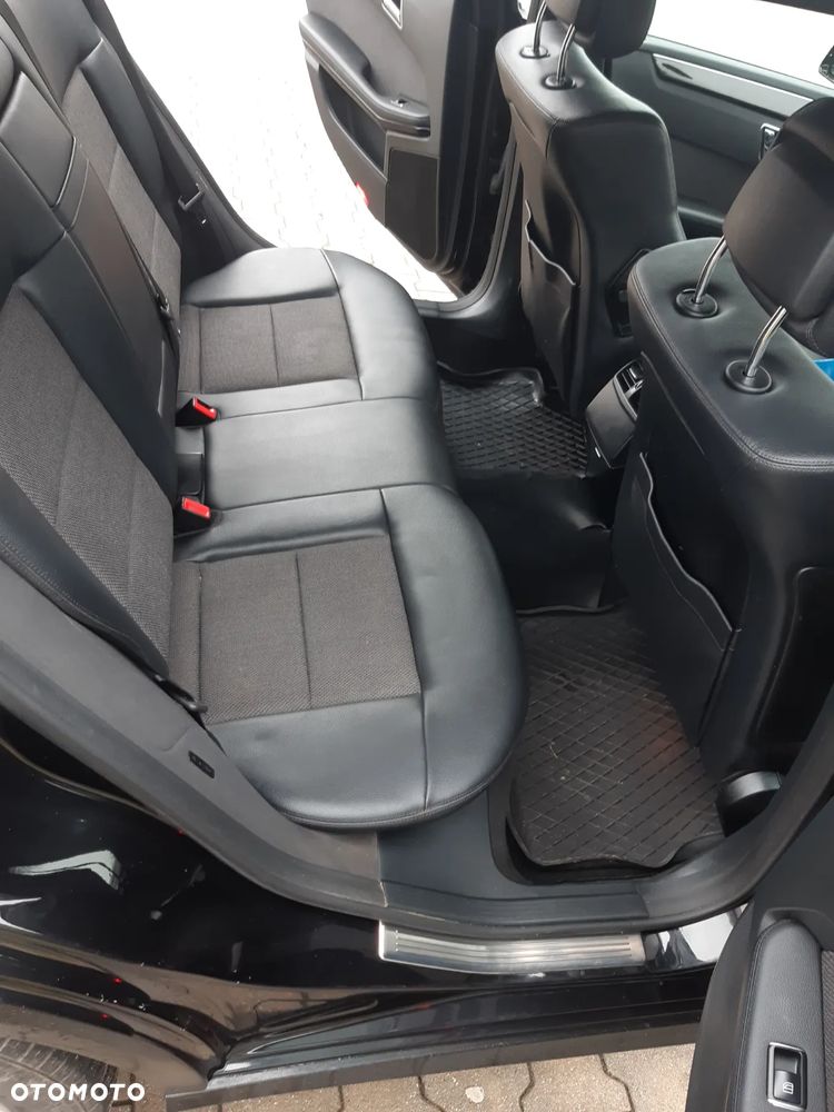 Mercedes-Benz Klasa E - 18